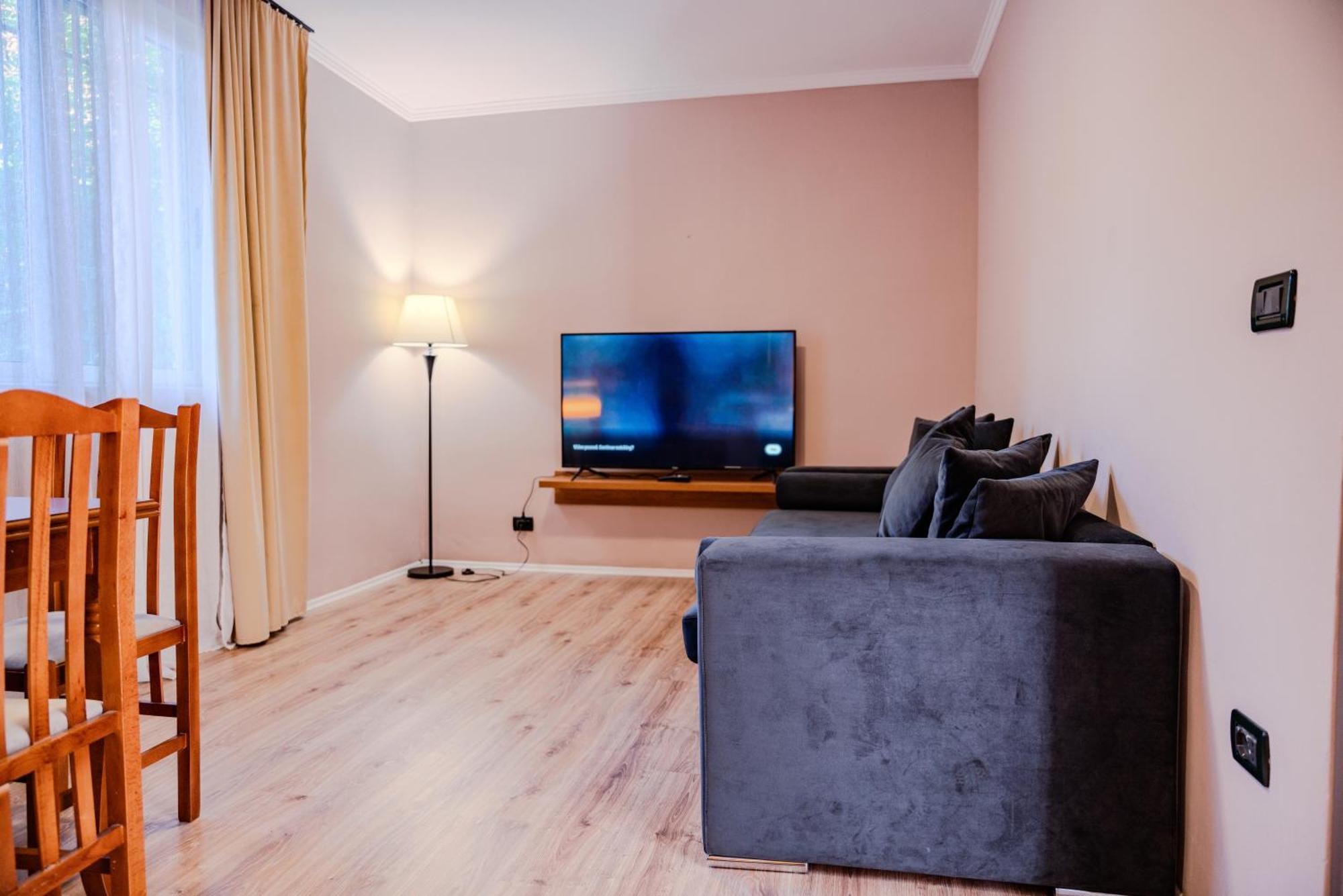 Bejart Apartment 5 ティラナ エクステリア 写真